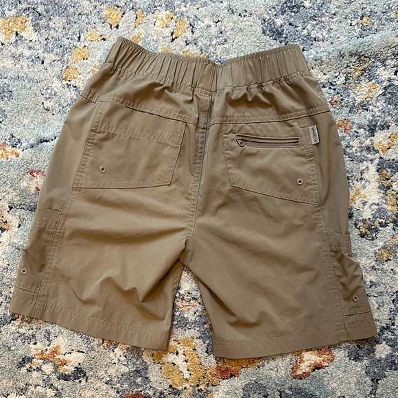 Magellan Outdoors Fish Gear Boys Shorts Size 8 - Picture 2 of 5
